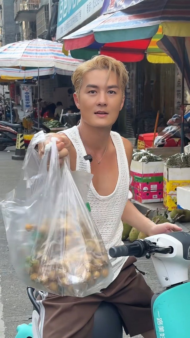 Sự hết thời của 1 Anh Trai Chông Gai: Từng khiến con gái đại gia điên đảo, giờ về quê đi hát đám cưới dạo- Ảnh 6.