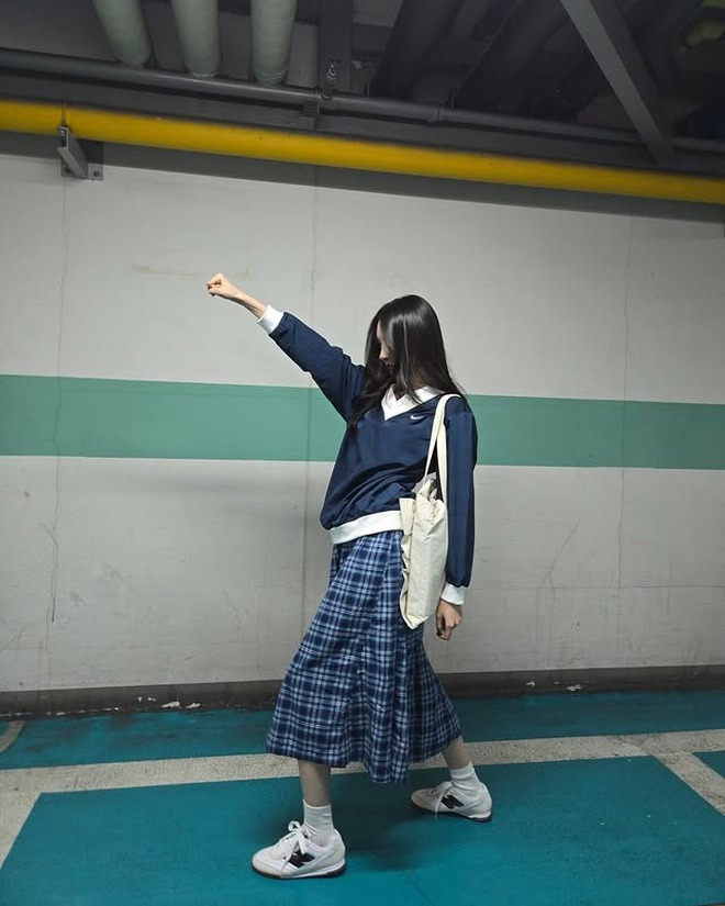 Ngoại hình "lừa tình" cả showbiz, mỹ nhân chân dài 110cm và tủ đồ là cả một bài học- Ảnh 12.