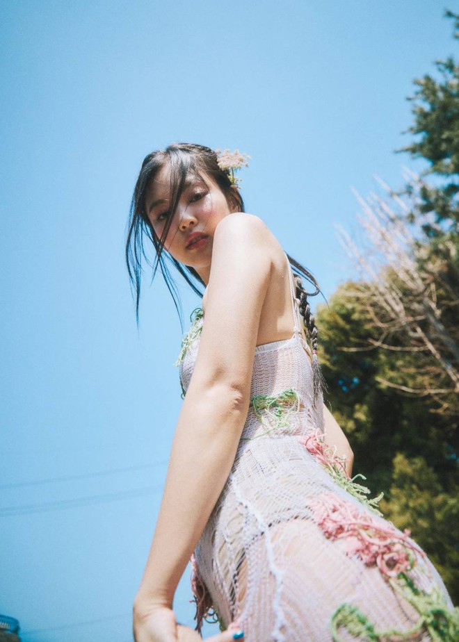 Sang tuổi 30, Jennie tung loạt ảnh khiến cả MXH phải ồn- Ảnh 2.