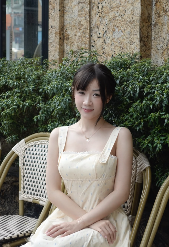 "Người hùng" U23 Việt Nam chiều bạn gái hết cỡ, vừa vào phòng thay đồ đã vội gọi điện báo tin vui chiến thắng- Ảnh 6.