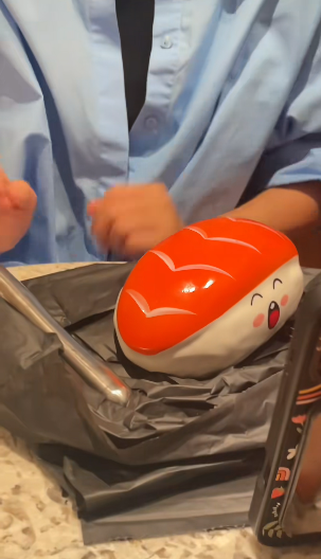 Một ca sĩ Vbiz khoe lãi 16 triệu nhờ chứng khoán, thừa nhận "chỉ đầu tư vui thôi", hẹn 10 năm nữa "mới sờ vào”- Ảnh 3.