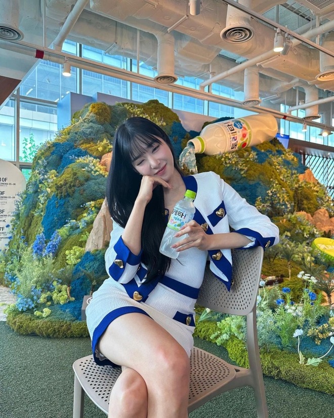 Mỹ nhân 19 năm không có đối thủ vì nụ cười tuyệt phẩm nhân gian: U40 vẫn là sách mẫu thời trang cho gái 18- Ảnh 11.