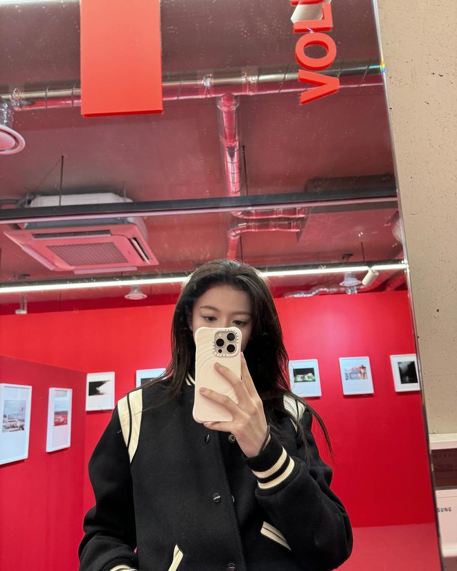 Mỹ nhân được trời ban khuôn mặt tỉ lệ kim cương, AI không sao chép nổi: Visual này mặc bao tải cũng vẫn cuốn!- Ảnh 14.