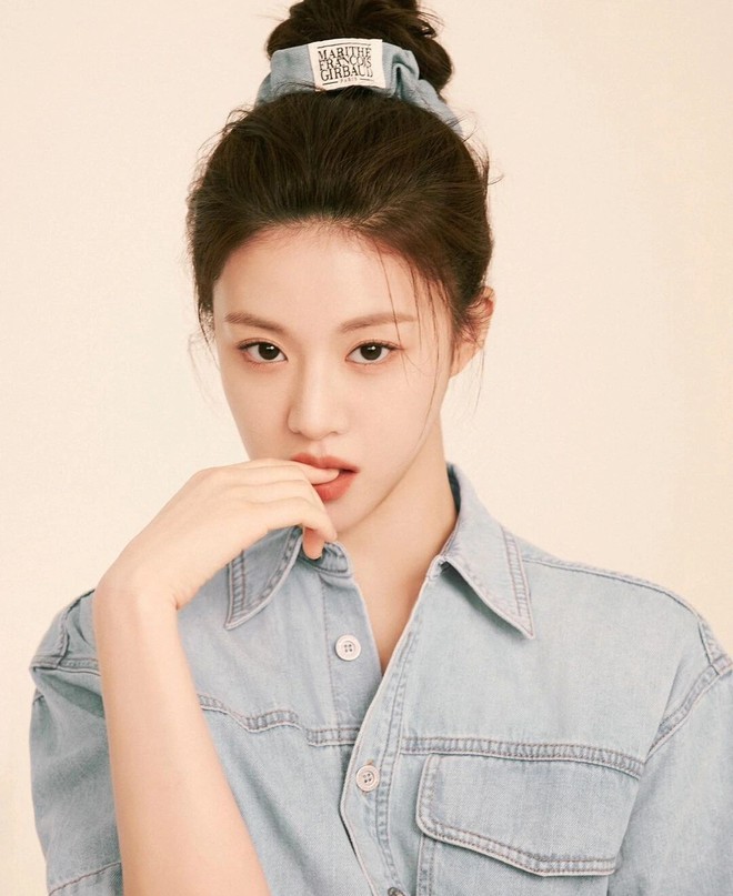 Mỹ nhân được trời ban khuôn mặt tỉ lệ kim cương, AI không sao chép nổi: Visual này mặc bao tải cũng vẫn cuốn!- Ảnh 1.