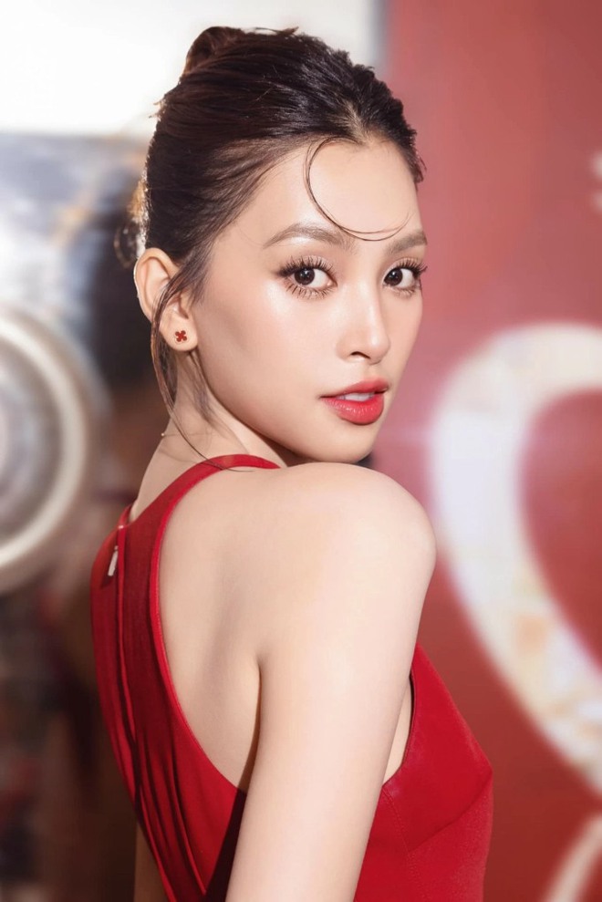 Showbiz không thiếu người đẹp nhưng chỉ có 1 "mỹ nhân ngàn năm": Mặc gì cũng sang, đứng đâu cũng nổi- Ảnh 4.