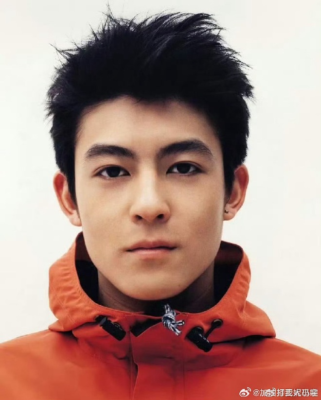 Sốc trước màn "cải lão hoàn đồng" của trai hư khét tiếng nhất showbiz- Ảnh 5.