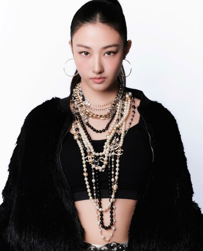 Ai cũng hỏi cô gái này là ai?- Ảnh 5.