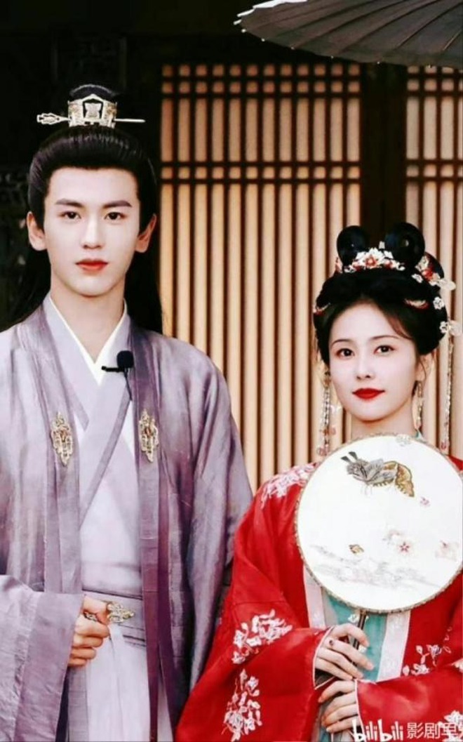 1 cặp trai xinh - gái đẹp Cbiz uất nghẹn chia tay, nhà gái được lệnh "bỏ bồ" từ 1 người quyền lực- Ảnh 3.