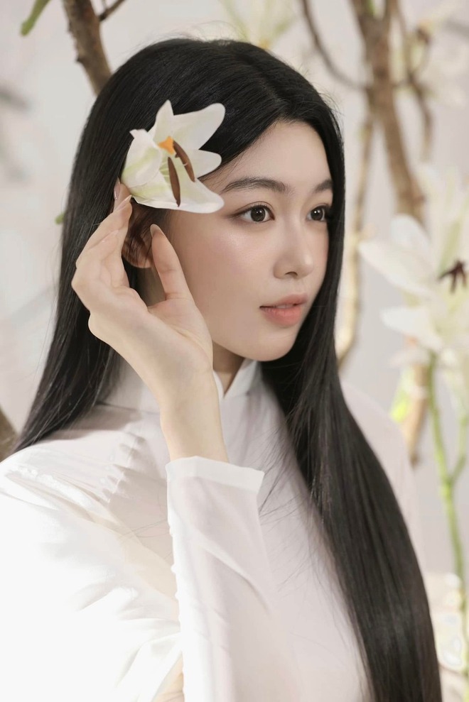 Cô gái khiến khách Tây dụi mắt nhìn 100 lần, tưởng ai hóa ra "bông tuyết showbiz"- Ảnh 7.