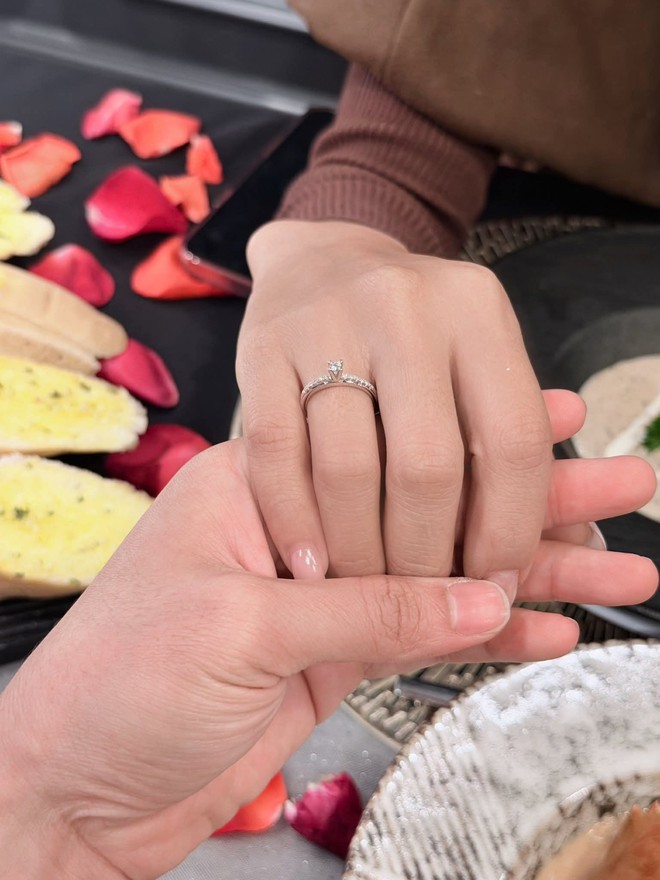 Hotgirl bắn cung Ánh Nguyệt tung bộ ảnh cưới ngọt ngào bên tay vợt cầu lông Lê Đức Phát, "happy ending" cho chuyện tình Olympic- Ảnh 4.