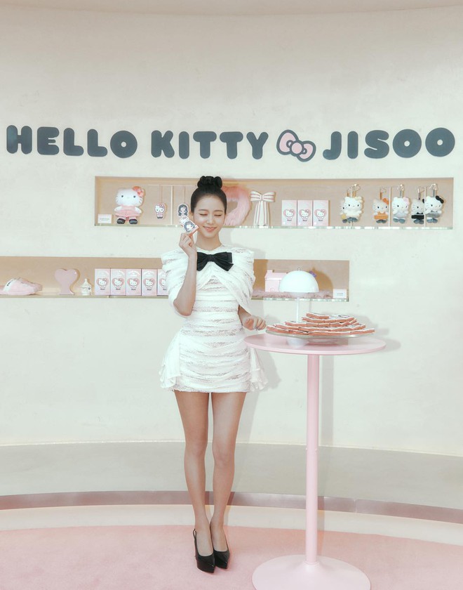 Jisoo (BLACKPINK) mặc váy nhái đến từ Việt Nam?- Ảnh 1.