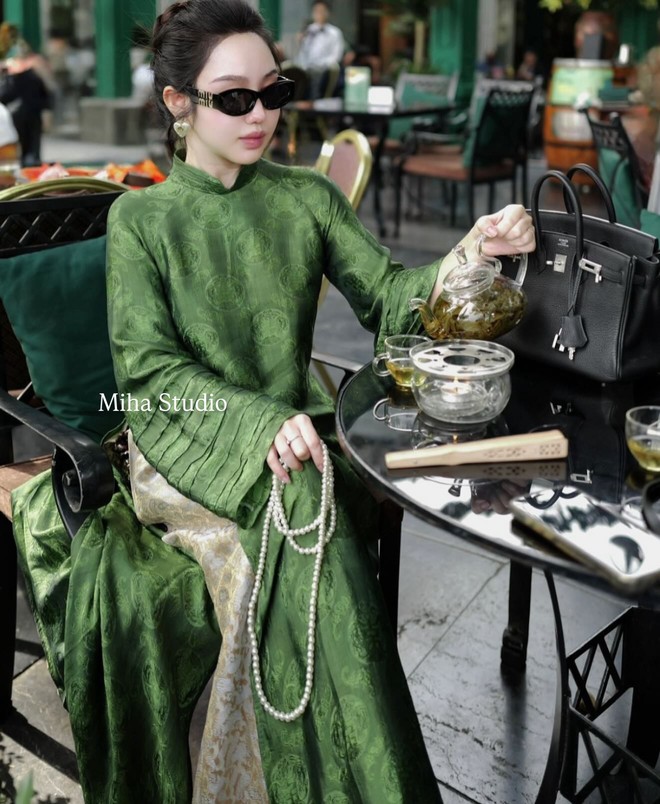 Bắt trend "phú bà" với phiên bản áo dài lụa satin bắt sáng: Giá chỉ từ 300k, nhìn thôi đã thấy chảnh- Ảnh 10.