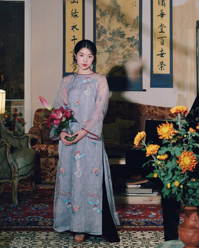 Đường đua áo dài Tết 2026: Không thể phân định thắng thua, gái xinh trên TikTok là thần!- Ảnh 4.