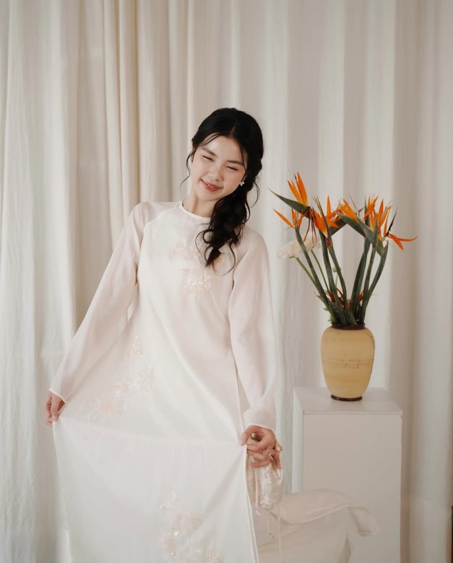 Đường đua áo dài Tết 2026: Không thể phân định thắng thua, gái xinh trên TikTok là thần!- Ảnh 9.