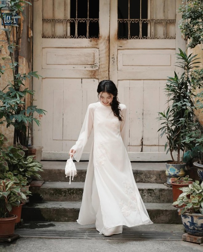 Đường đua áo dài Tết 2026: Không thể phân định thắng thua, gái xinh trên TikTok là thần!- Ảnh 10.