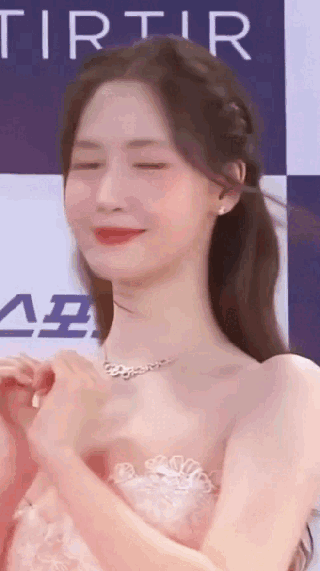 Dù vật đổi sao rời, nhan sắc của mỹ nhân này mãi là bất biến: Trẻ suốt 20 năm nhờ 4 quy tắc- Ảnh 1.