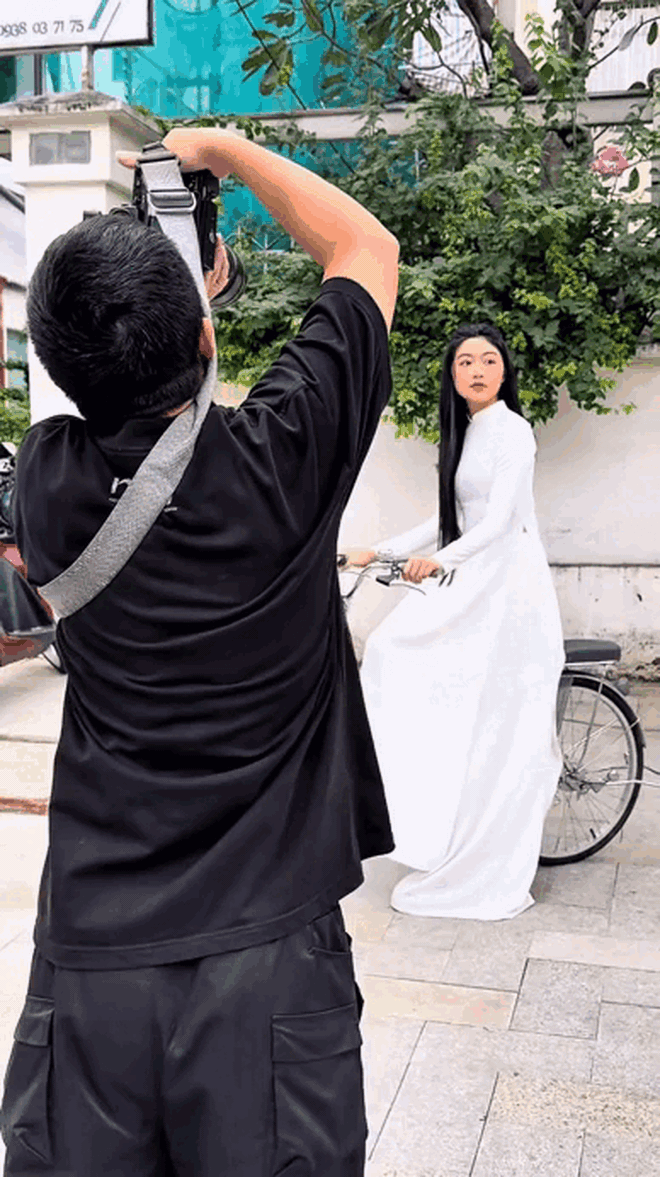 Cô gái khiến khách Tây dụi mắt nhìn 100 lần, tưởng ai hóa ra "bông tuyết showbiz"- Ảnh 2.