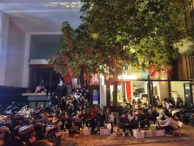 Tết Dương lịch “ăn nên làm ra”: Quán cafe, photobooth, thời trang doanh thu tăng 2-3 lần, xe ôm công nghệ kiếm 1,5 triệu/5 tiếng- Ảnh 3.