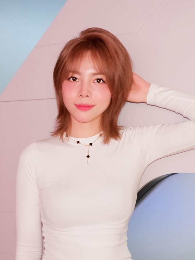 Hotgirl bắn súng Phí Thanh Thảo đón 2026 rực rỡ: Khoe hàm Đại uý, Lý Đức hứa "ra mắt", Đình Bắc tích cực "đẩy thuyền"- Ảnh 2.