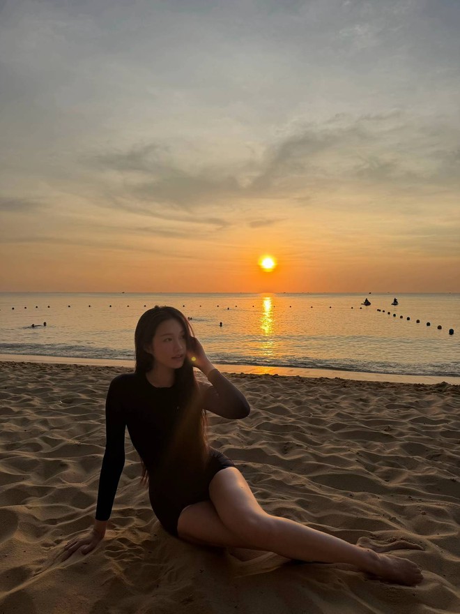 Doãn Hải My "lép vế" trước sắc vóc của mẹ ngoại U50 trẻ đẹp nhất làng bóng đá- Ảnh 7.