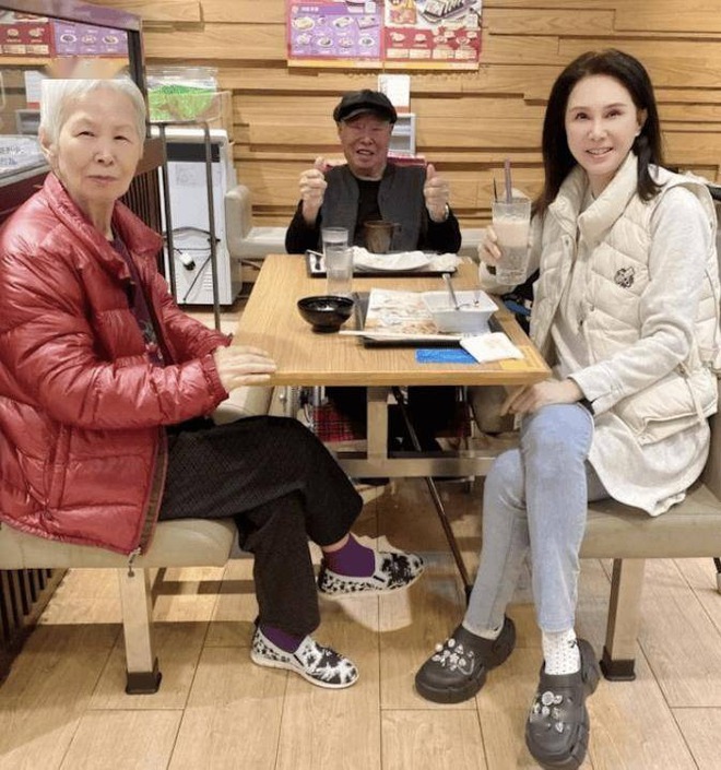 Đau lòng 1 Á hậu đình đám lần lượt mất cả cha lẫn mẹ chỉ trong 4 tháng- Ảnh 2.