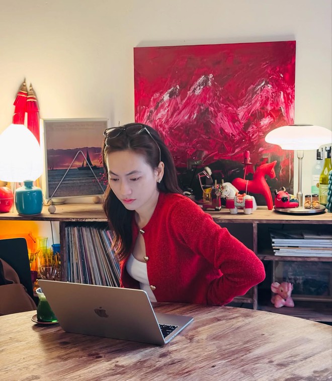 Ngoại lệ showbiz: Mỹ nhân chẳng thiết ăn diện lồng lộn, nhưng càng cố mặc đơn giản càng "phát sáng" trong đám đông- Ảnh 7.