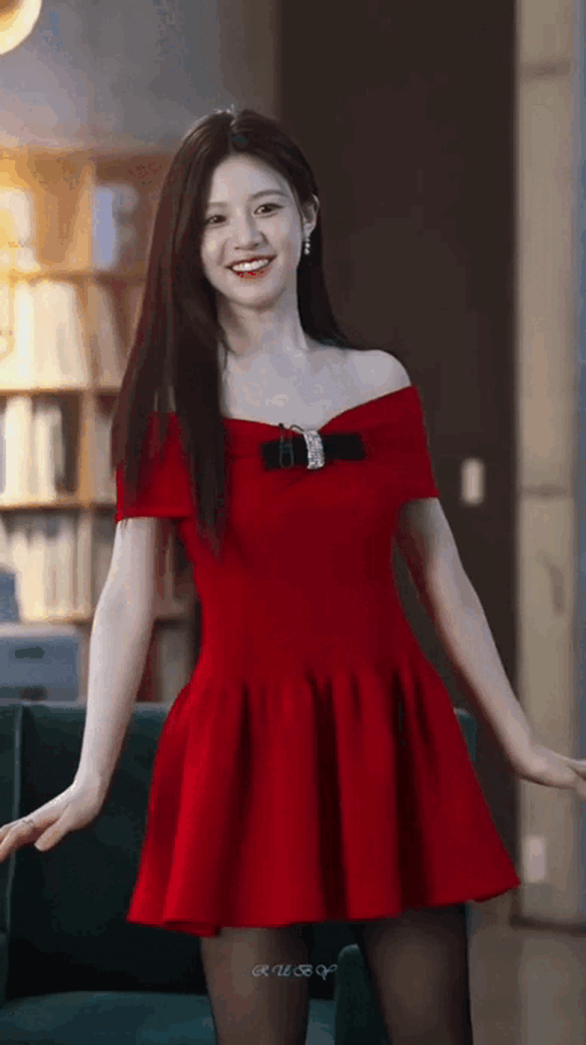 Siêu sao khiến cả châu Á bùng nổ: Khuôn mặt sáng bừng, mặc đẹp đến nỗi mỗi khung hình đều là 1 bức họa- Ảnh 8.