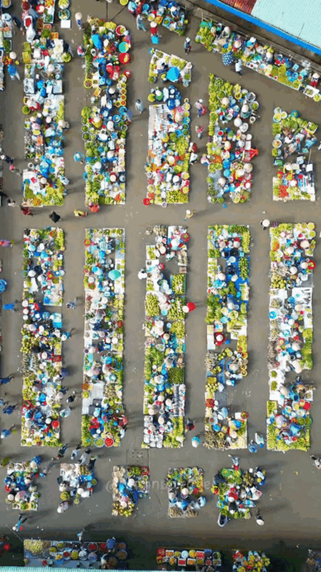 Camera ghi lại cảnh khu chợ độc nhất miền Tây, cả nước thích thú- Ảnh 2.