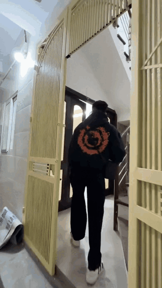 Dã man nhà phố cổ Hà Nội: Lối vào sâu hun hút, tối như hũ nút, rao giá 22 tỷ- Ảnh 5.