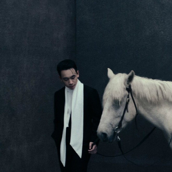 Lựa chọn khác biệt số đông của thiếu gia Vingroup- Ảnh 2.