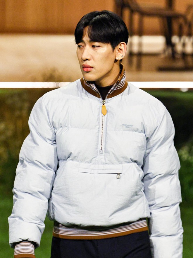 Louis Vuitton làm gì mỹ nam Kpop thế này: Mới thử làm model đã bị chê “hai lúa”- Ảnh 2.