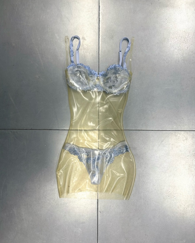 Thế giới ơi! Váy cưới trong veo hoá ra là mơ ước của nhiều người?- Ảnh 5.