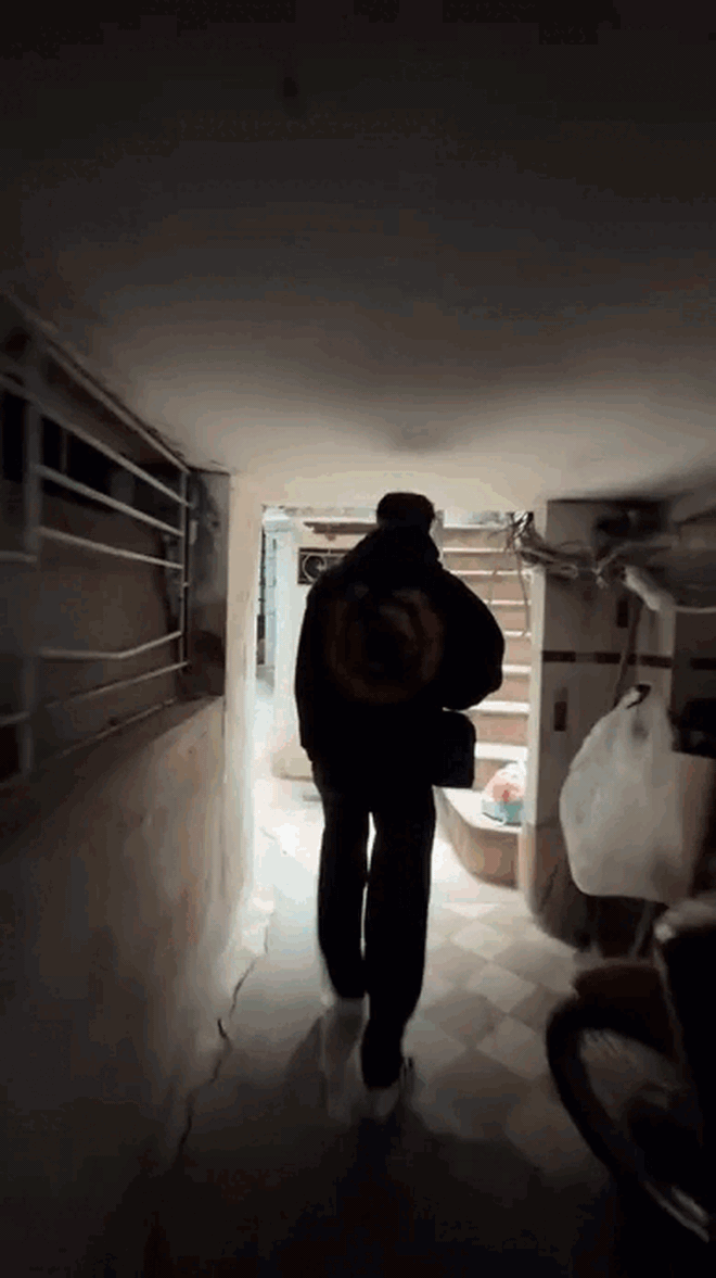 Dã man nhà phố cổ Hà Nội: Lối vào sâu hun hút, tối như hũ nút, rao giá 22 tỷ- Ảnh 3.