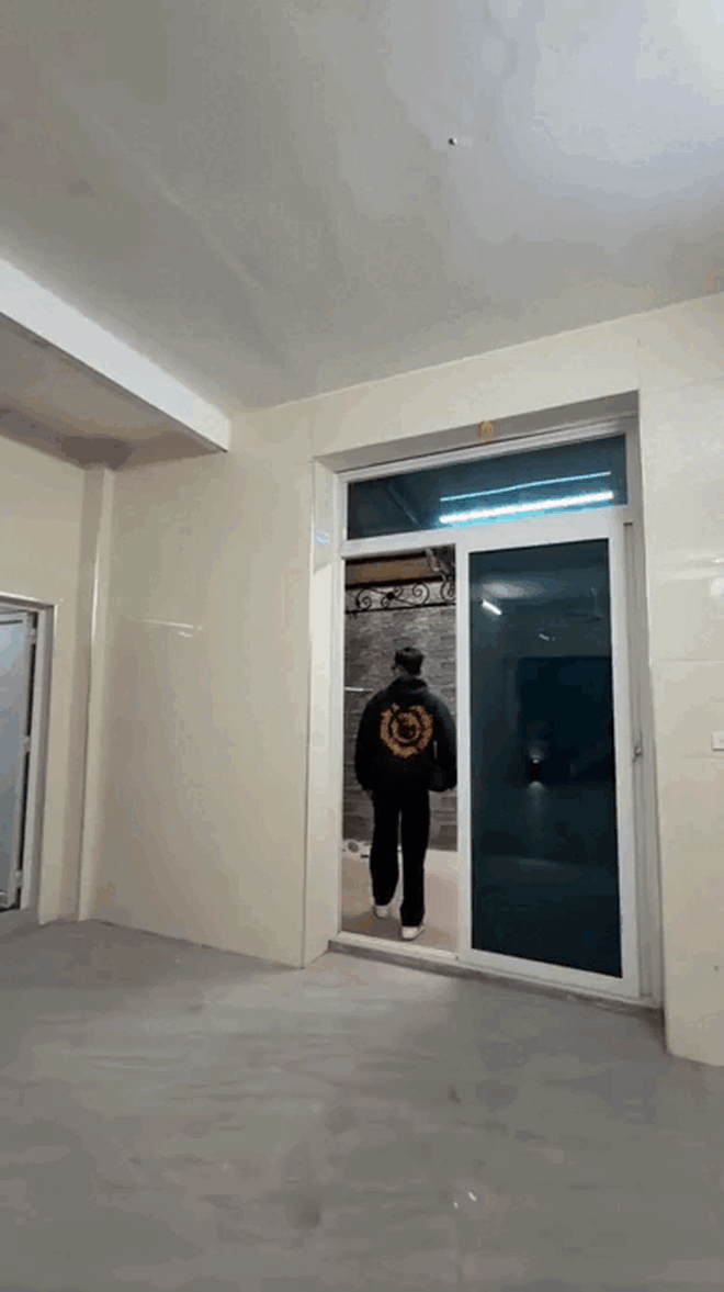 Dã man nhà phố cổ Hà Nội: Lối vào sâu hun hút, tối như hũ nút, rao giá 22 tỷ- Ảnh 6.