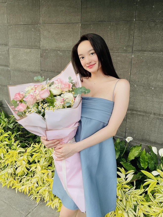 Thiên thần "3 mét bẻ đôi" nhưng mặc gì cũng sang, cả showbiz chỉ có duy nhất 1 người- Ảnh 19. Thiên thần "3 mét bẻ đôi" nhưng mặc gì cũng sang, cả showbiz chỉ có duy nhất 1 người- Ảnh 19.