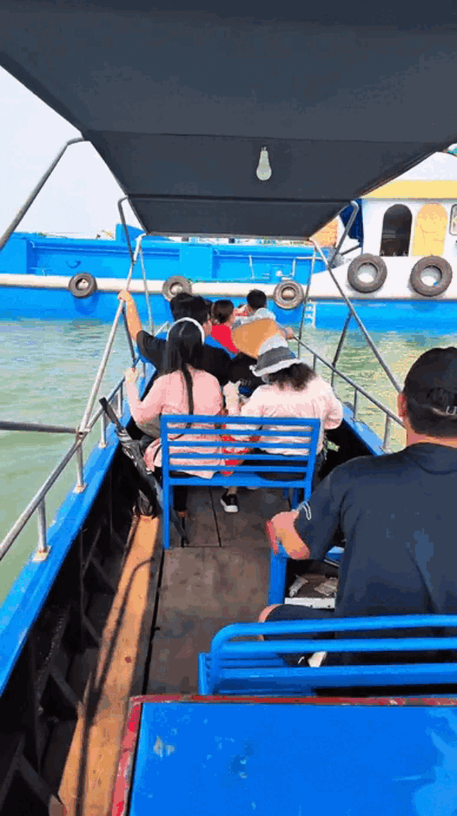 Nhà miền Tây "độc nhất vô nhị", cả nước trầm trồ- Ảnh 2. Nhà miền Tây "độc nhất vô nhị", cả nước trầm trồ- Ảnh 2.