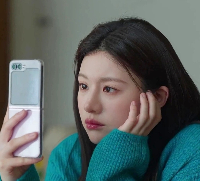 Nữ chính đẹp nhất phim Hàn hiện tại: Visual chấn động tam giới, cả cõi mạng bấn loạn vì đôi môi- Ảnh 3.