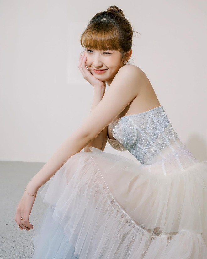 Huyền 204 và Xoài Non: 18 tuổi lấy chồng thiếu gia, 4 năm sau "đứt gánh" hôn nhân- Ảnh 9. Huyền 204 và Xoài Non: 18 tuổi lấy chồng thiếu gia, 4 năm sau "đứt gánh" hôn nhân- Ảnh 9.