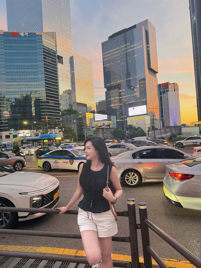 Cô gái “thay đầu” thành công nhất Việt Nam: Nhan sắc khiến hoa cũng phải ghen, style đẹp không có điểm chê- Ảnh 15. Cô gái “thay đầu” thành công nhất Việt Nam: Nhan sắc khiến hoa cũng phải ghen, style đẹp không có điểm chê- Ảnh 15.