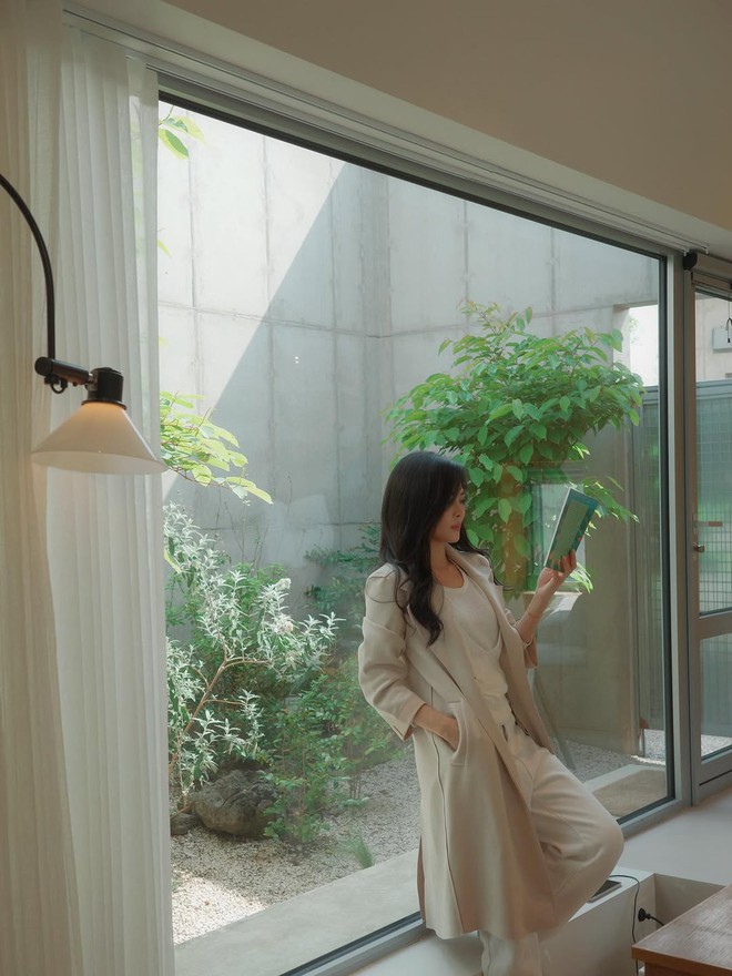 Cô gái “thay đầu” thành công nhất Việt Nam: Nhan sắc khiến hoa cũng phải ghen, style đẹp không có điểm chê- Ảnh 11. Cô gái “thay đầu” thành công nhất Việt Nam: Nhan sắc khiến hoa cũng phải ghen, style đẹp không có điểm chê- Ảnh 11.