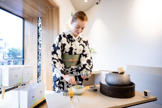 Review matcha đắt nhất Nhật Bản đổ bộ Hà Nội: Choáng trước tầng tầng lớp lớp hương vị nhưng cẩn thận nghiện lại khổ- Ảnh 4.