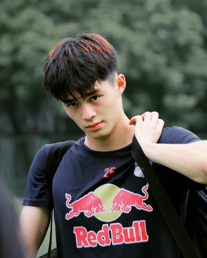 Dụi mắt không nhận ra thủ môn Trung Kiên- Ảnh 4.