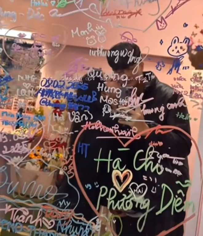 Thủ môn hotboy Cao Văn Bình U23 Việt Nam đã có bạn gái xinh xắn, tình cảm cỡ này, hội fangirl "bít cửa"- Ảnh 2.