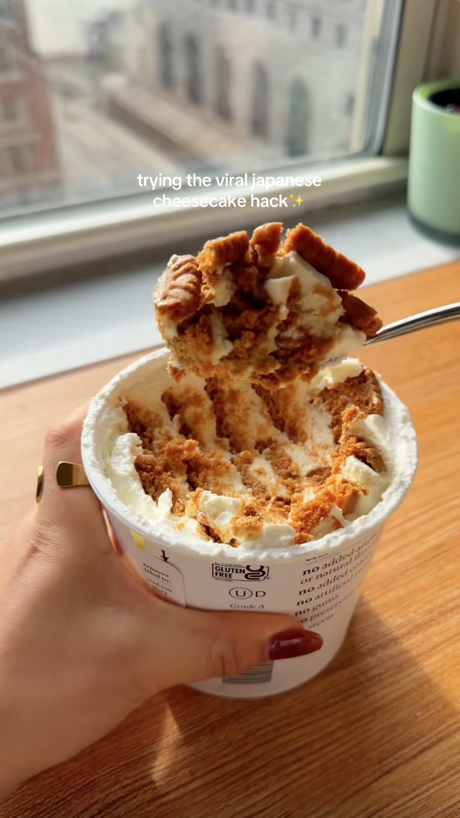 Rộ trào lưu nhét bánh quy vào sữa chua làm cheesecake, nhưng sao lại bị chê "lãng phí"?- Ảnh 7.