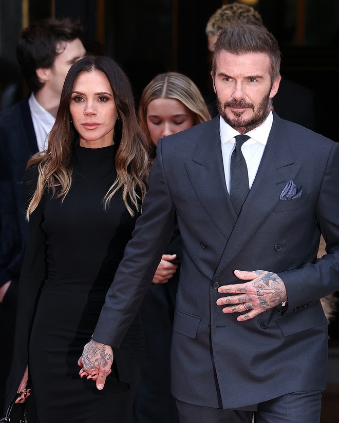 Nhà Beckham kéo quân đi "trẩy hội", Brooklyn - Nicola cũng chẳng vừa đáp trả- Ảnh 3. Nhà Beckham kéo quân đi "trẩy hội", Brooklyn - Nicola cũng chẳng vừa đáp trả- Ảnh 3.