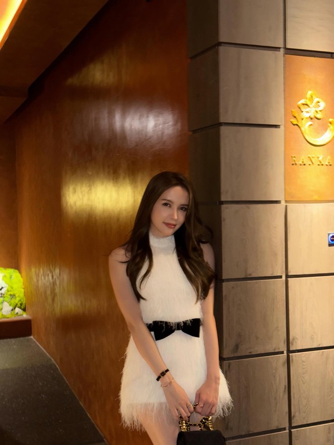 Vật nhỏ trên tay Thiều Bảo Trâm được dân mạng truy lùng- Ảnh 7.