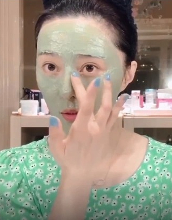 Đại mỹ nhân cả showbiz công nhận: Nhan sắc đẹp bất chấp cam thường, làn da tuổi 44 khiến gái trẻ cúi đầu chào thua- Ảnh 8.