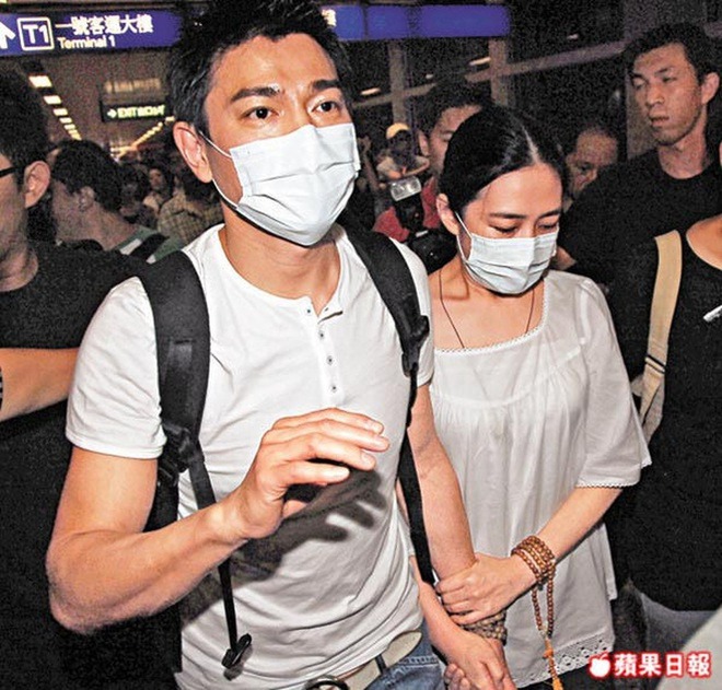 Tiểu thư tập đoàn lớn thứ 5 cả nước cũng có lúc "khốn khổ" thế này: Chui gầm ôtô hẹn hò nam thần showbiz!- Ảnh 2. Tiểu thư tập đoàn lớn thứ 5 cả nước cũng có lúc "khốn khổ" thế này: Chui gầm ôtô hẹn hò nam thần showbiz!- Ảnh 2.