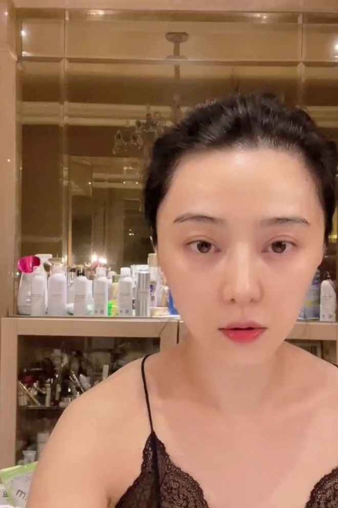 Đại mỹ nhân cả showbiz công nhận: Nhan sắc đẹp bất chấp cam thường, làn da tuổi 44 khiến gái trẻ cúi đầu chào thua- Ảnh 6.