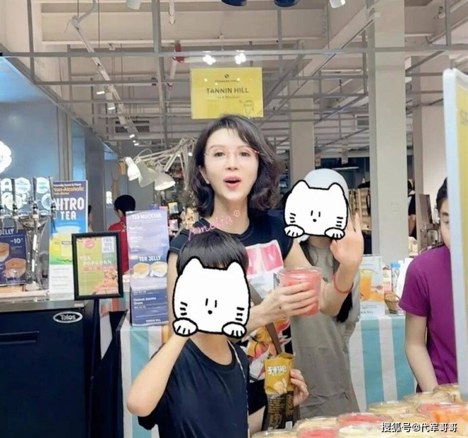 Nữ diễn viên sa sút đến thương sau khi bị đàn em ngọc nữ giật chồng, "hất cẳng" khỏi nhà CEO truyền thông- Ảnh 6. Nữ diễn viên sa sút đến thương sau khi bị đàn em ngọc nữ giật chồng, "hất cẳng" khỏi nhà CEO truyền thông- Ảnh 6.